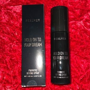 Probiotic setting spray .